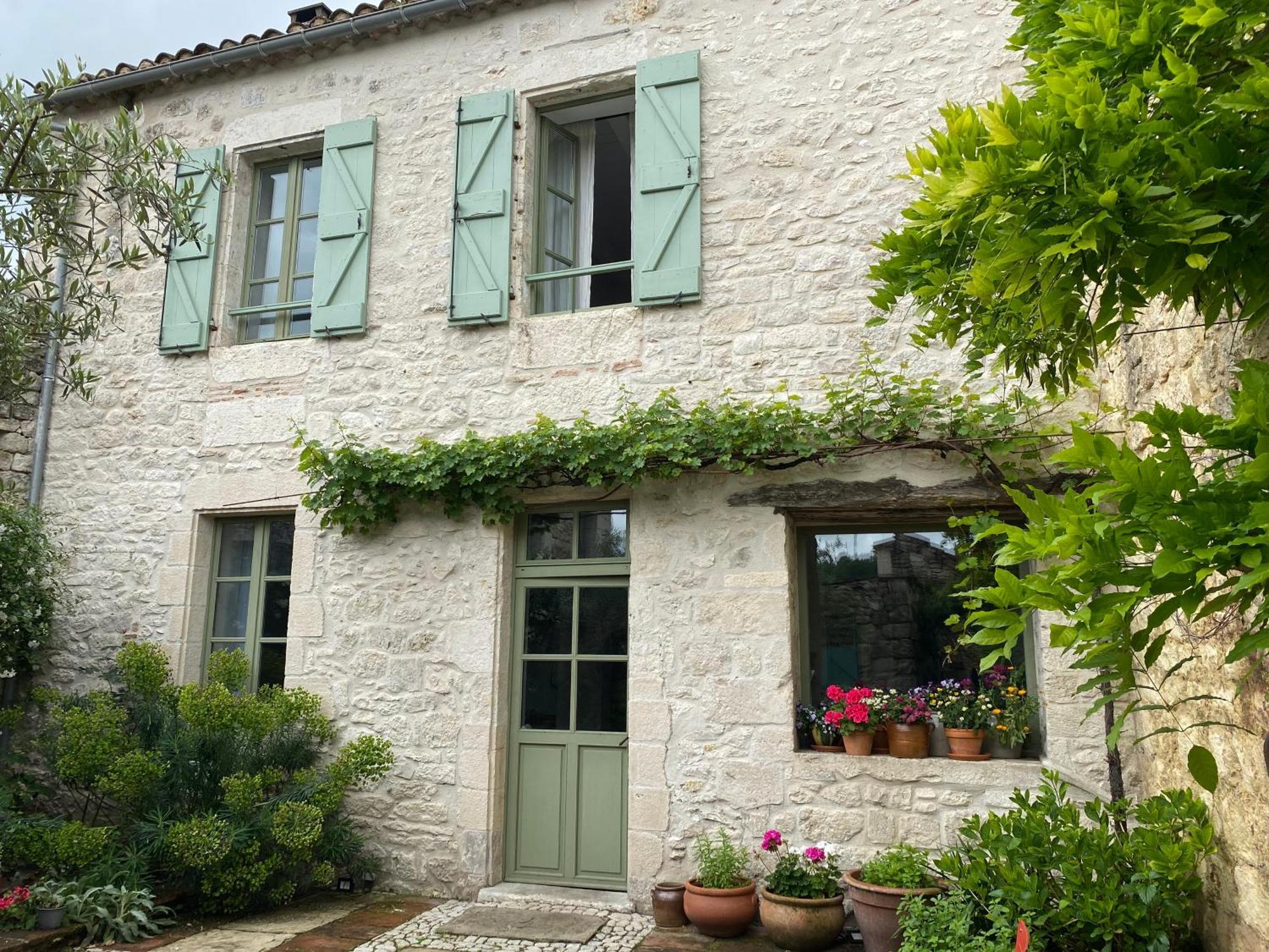 Le Coucou Montcuq Bed and Breakfast Eksteriør billede